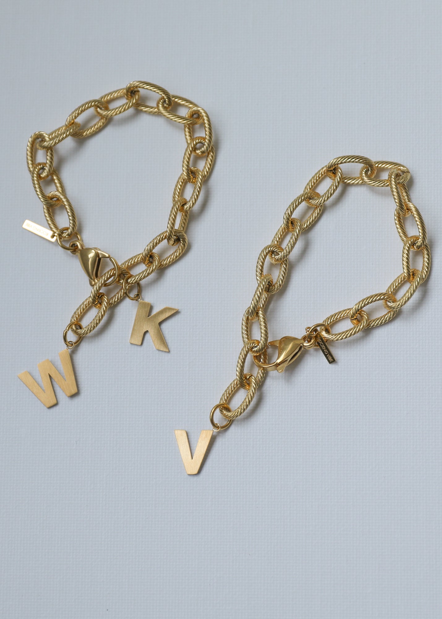 Chunky bracelet in gold