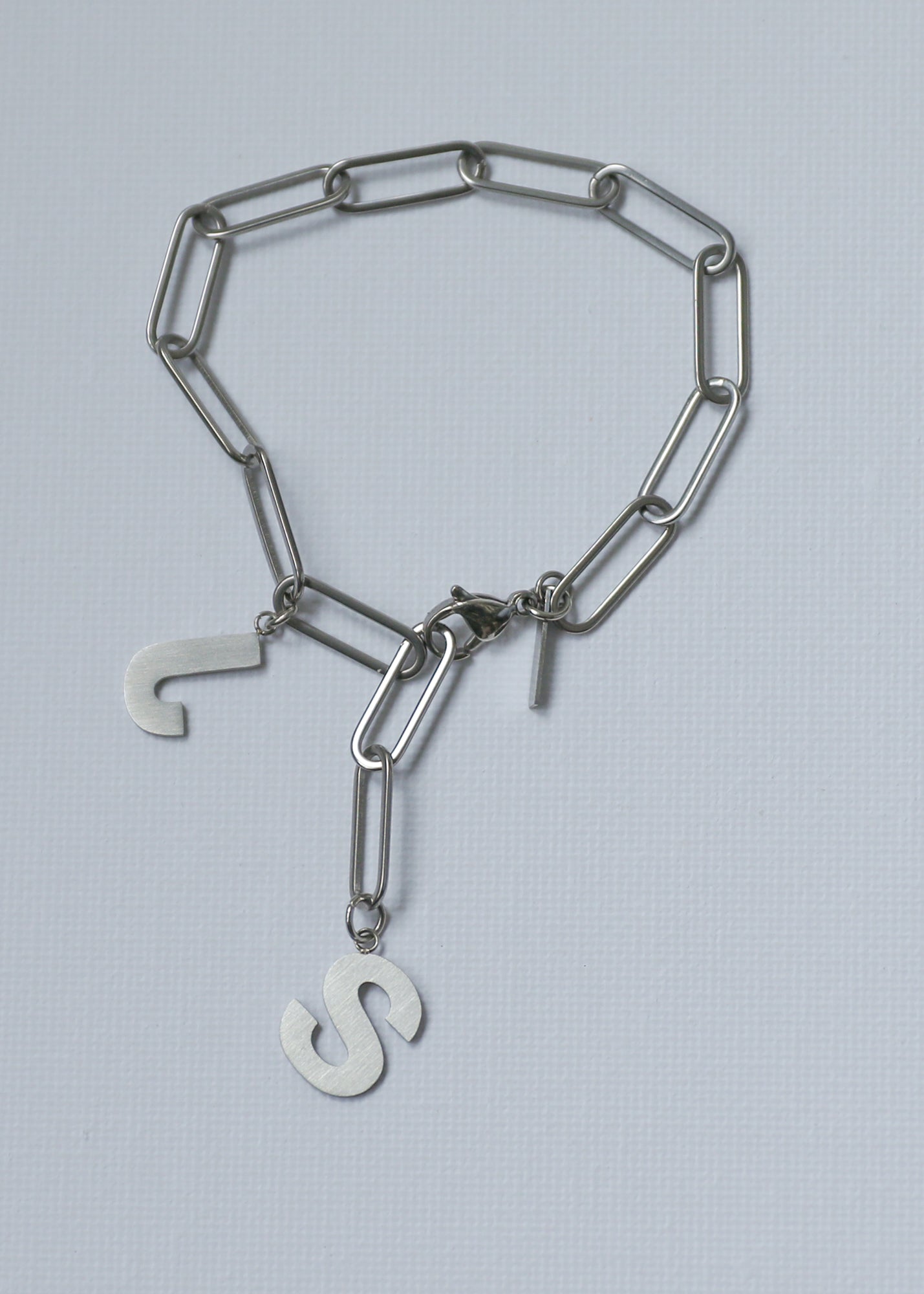 Paperclip bracelet in steel (1 or 2 letters)