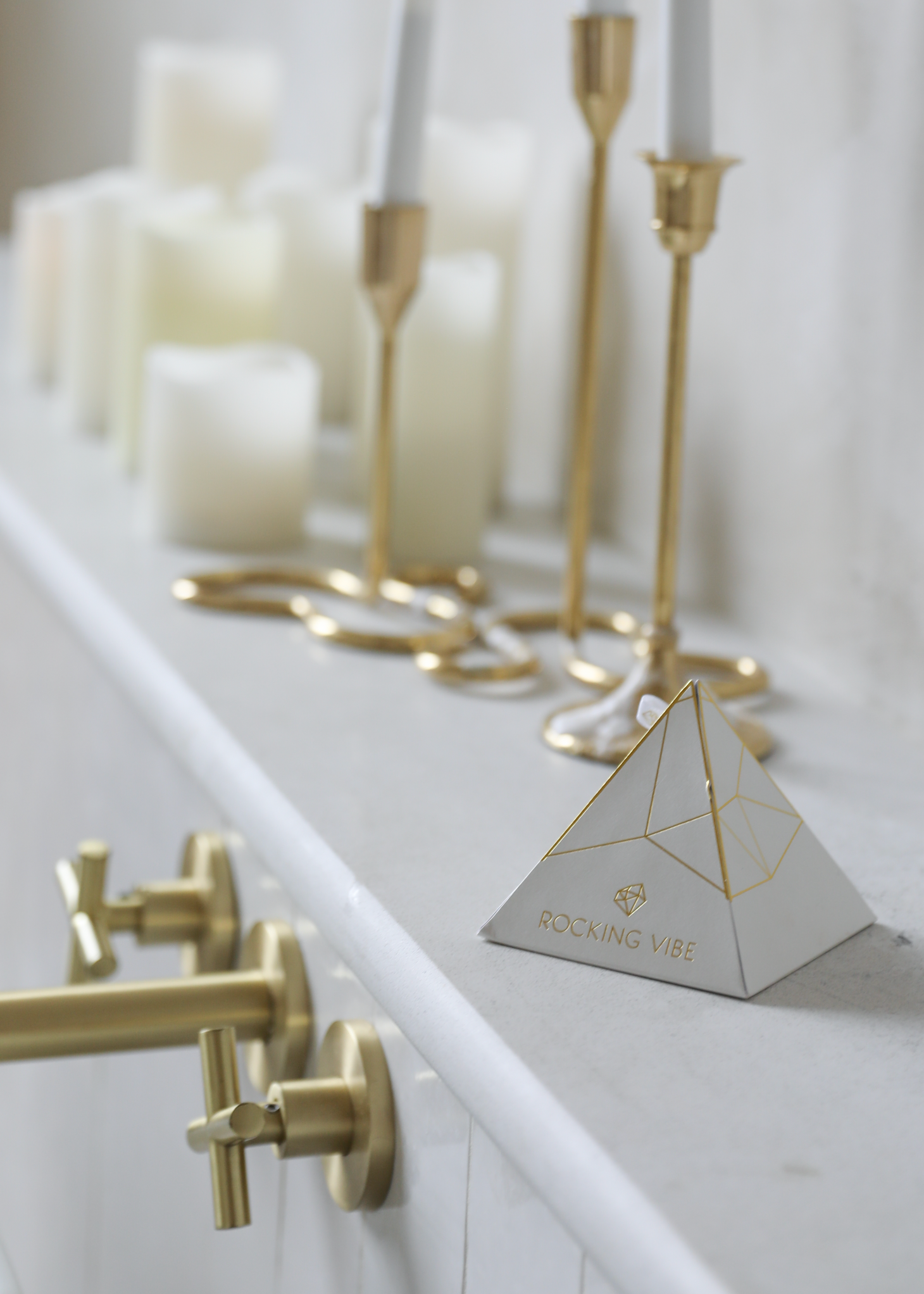 The Intention Pyramid packaging - Rocking Vibe
