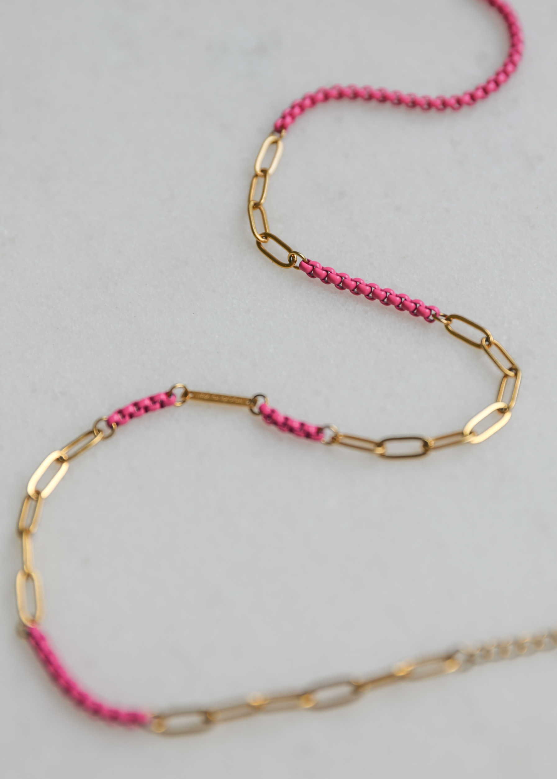 Project Happy 2.0 necklace in electric pink - Rocking Vibe
