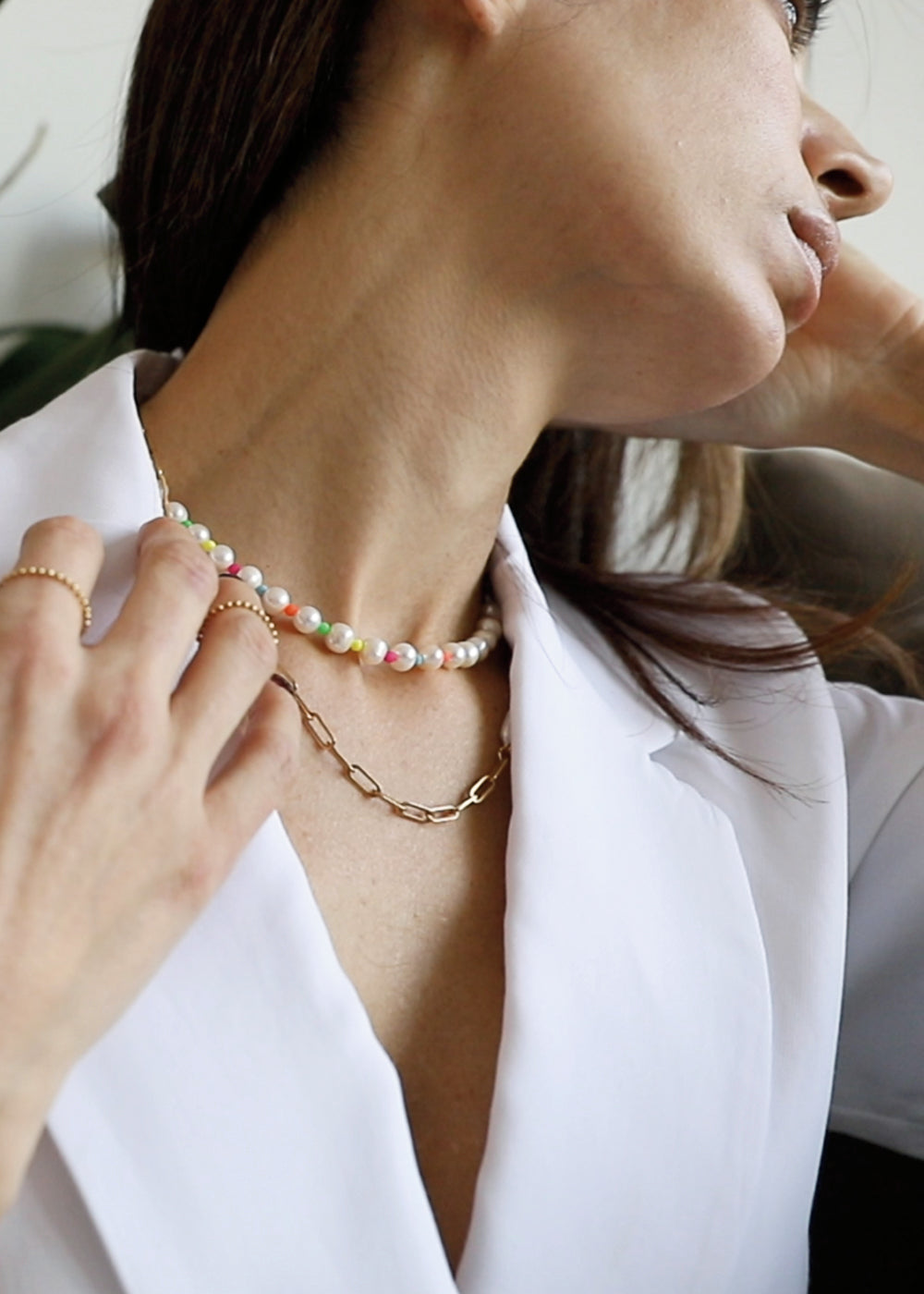 Fluid pearl strand necklace, neon - Rocking Vibe