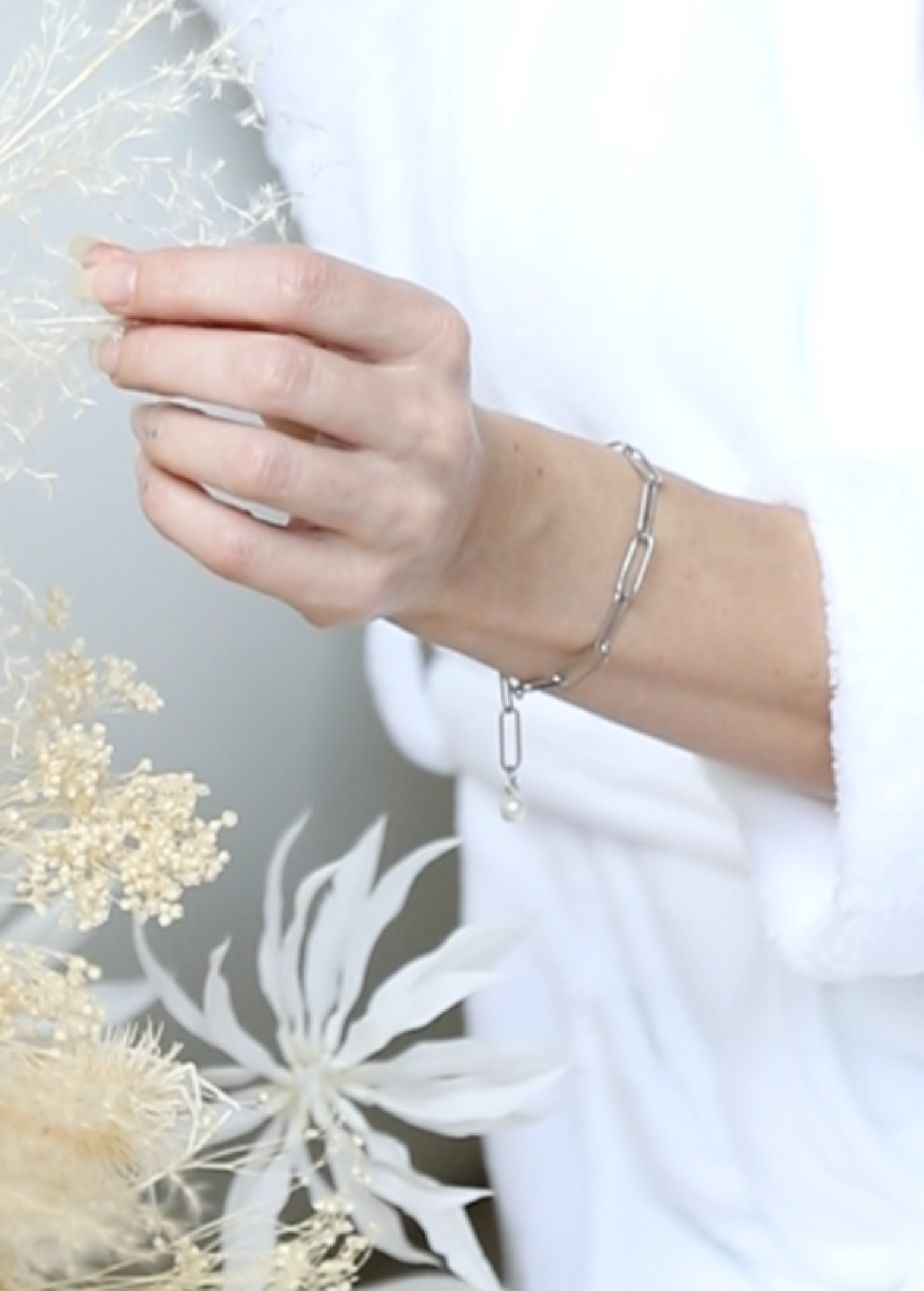 Fluid steel paperclip bracelet