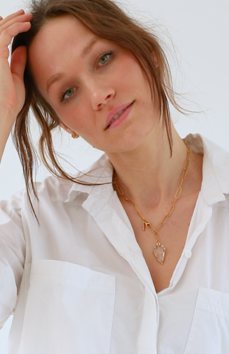 I am woman in gold - Rocking Vibe