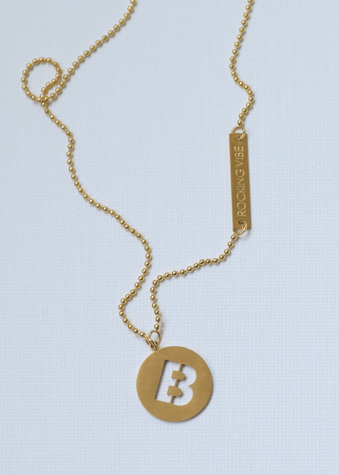 Mid Length Necklace in gold - Rocking Vibe