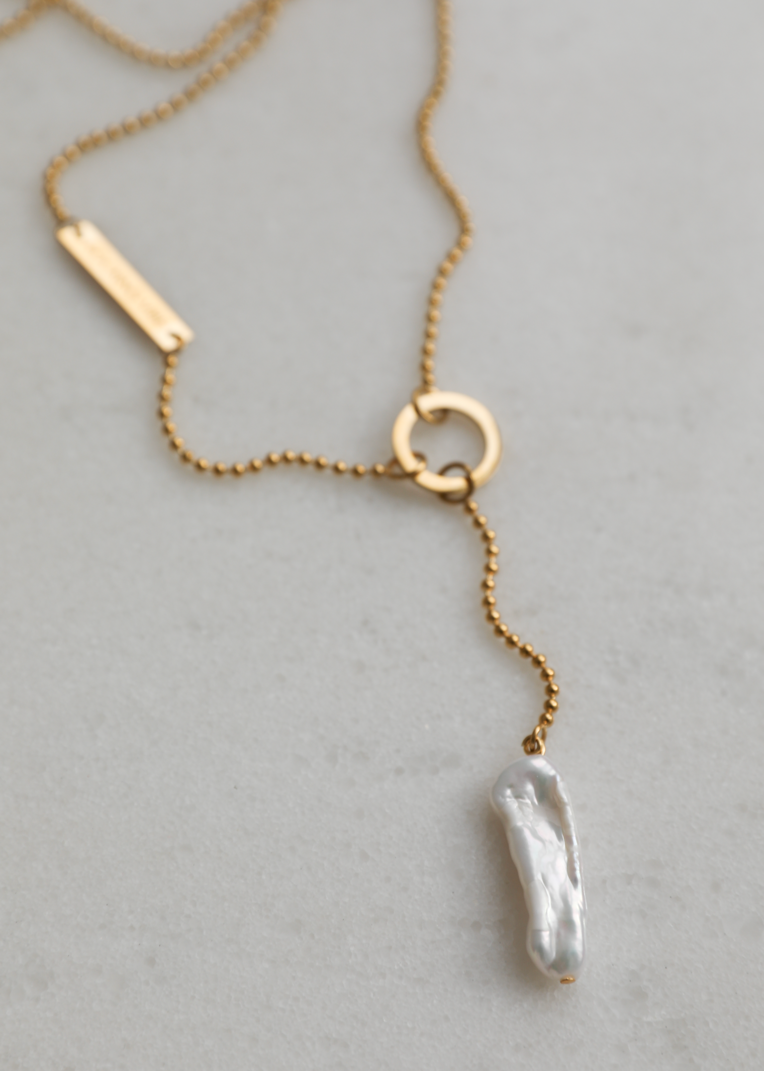 Pearl Edit long necklace in gold - Rocking Vibe