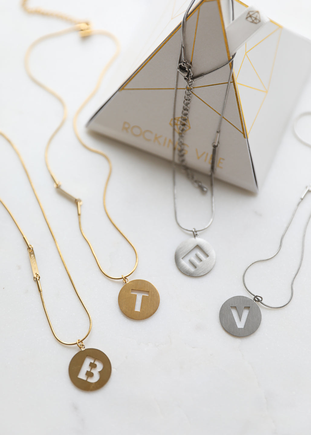 Short necklace in gold - Rocking Vibe