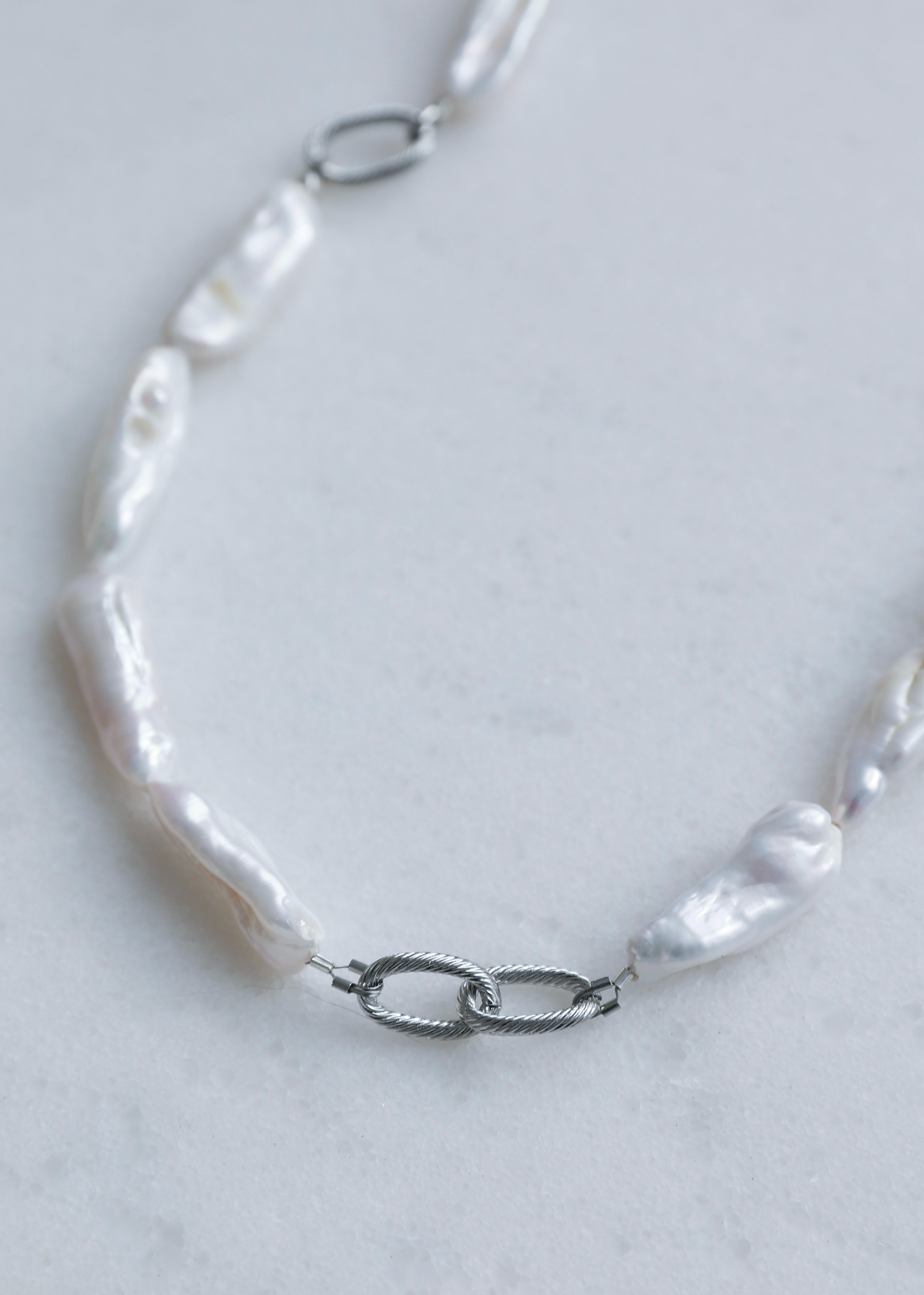 The Icon Pearl Strand necklace in steel - Rocking Vibe
