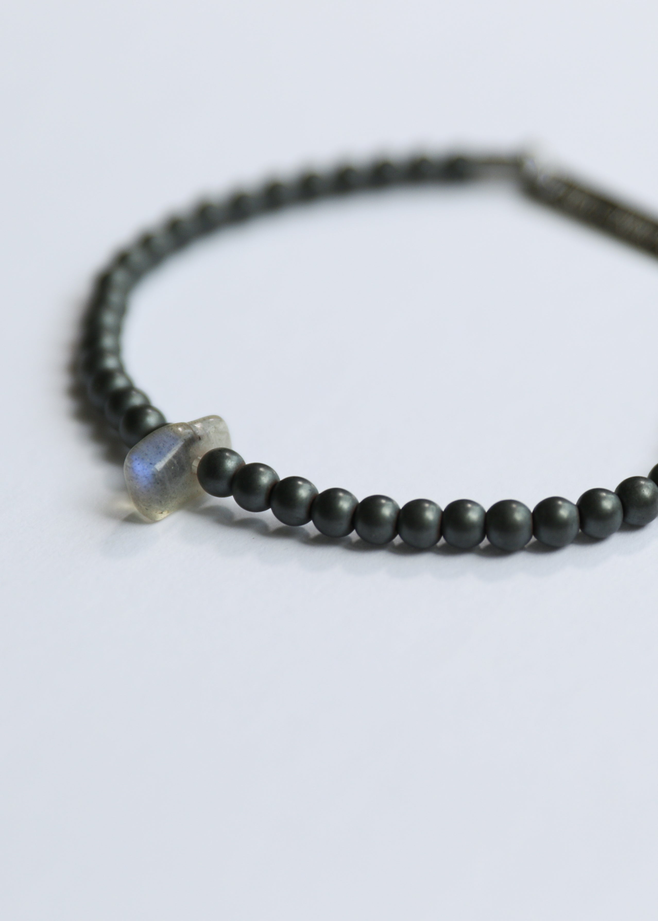SOUL SPARKLE BRACELET - HEMATITE