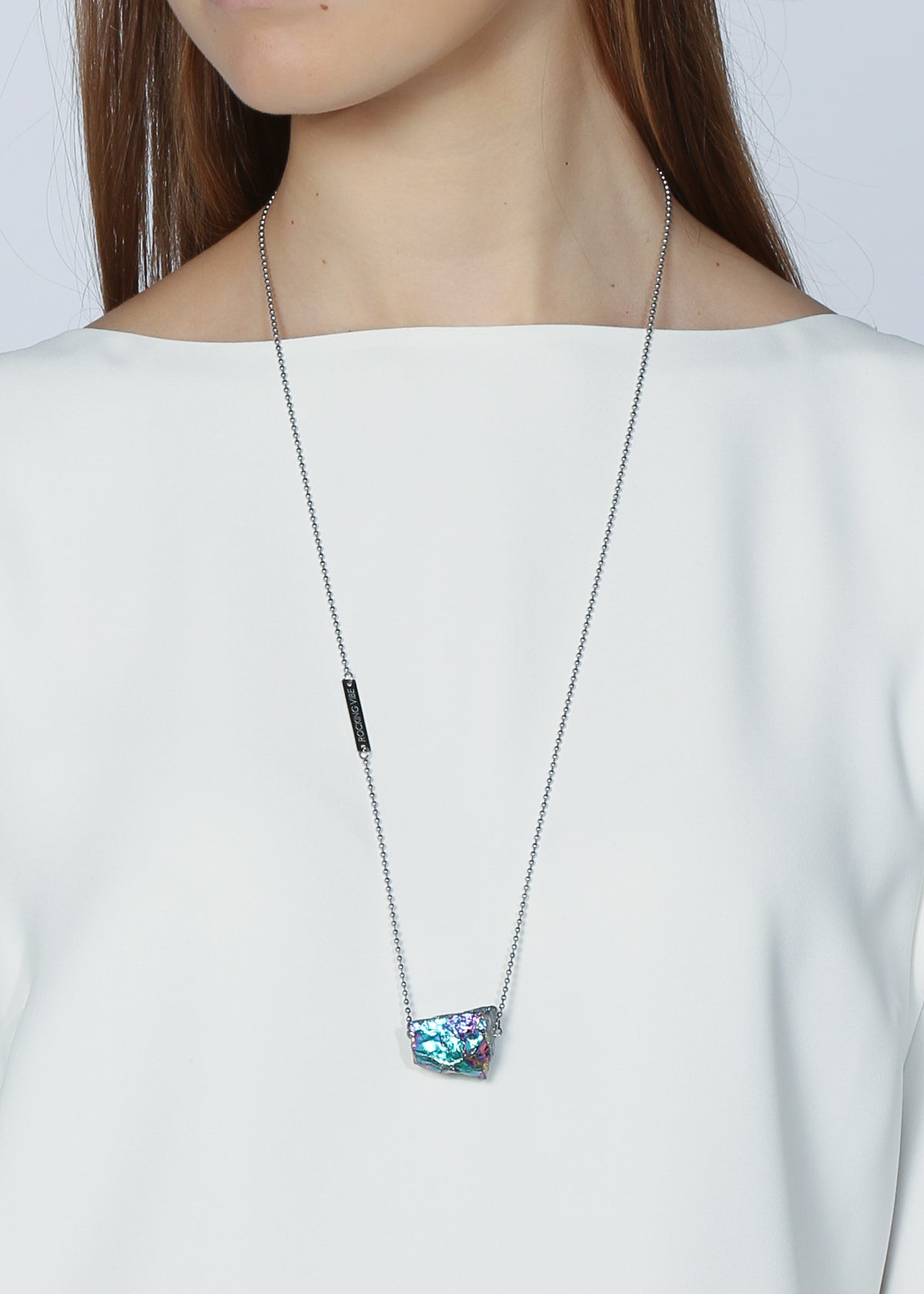 Titanium quartz rock necklace in steel