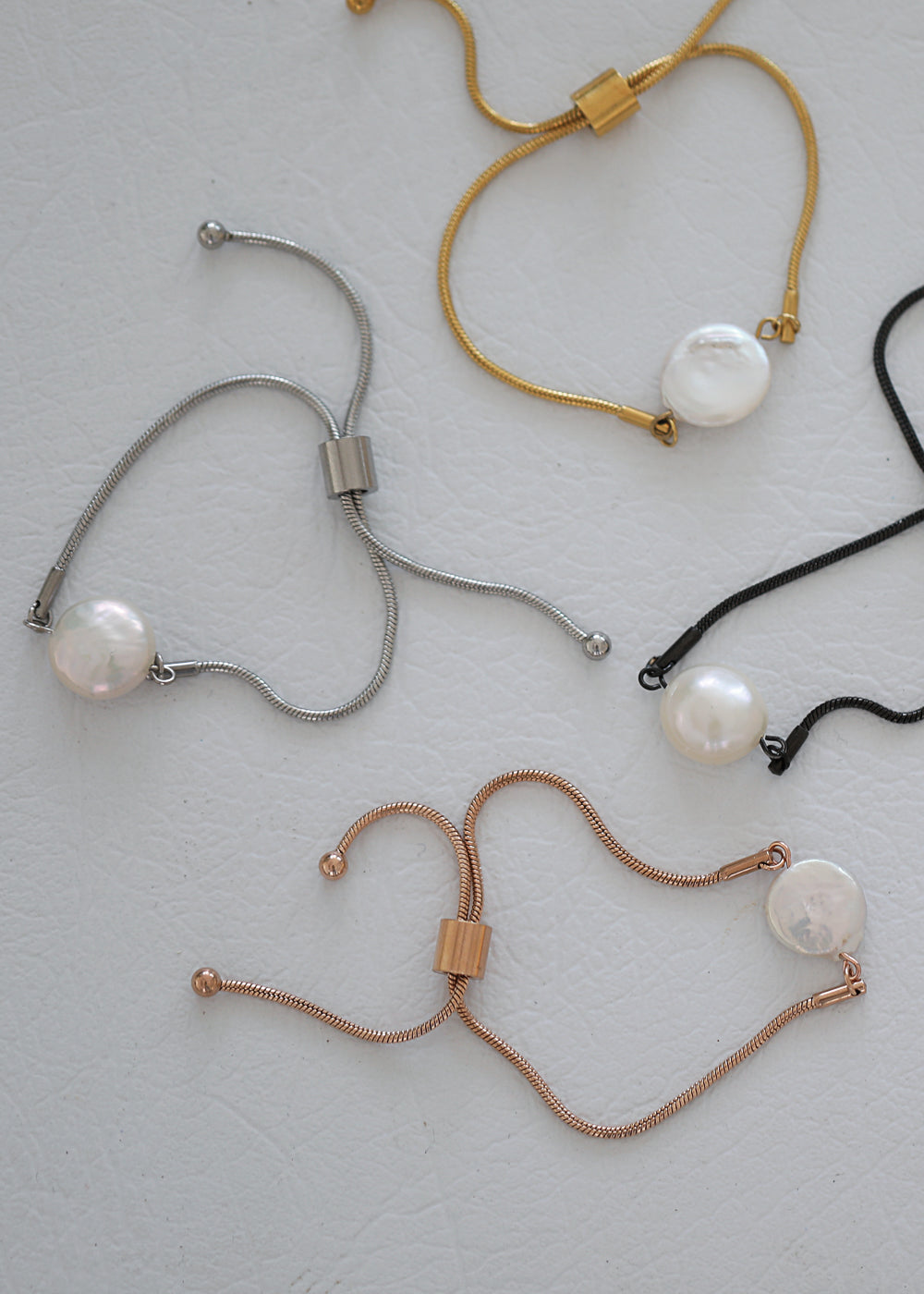 Amplifier Pearl bracelet in rose gold with luminous pearl on gold snake chain - Rocking Vibe