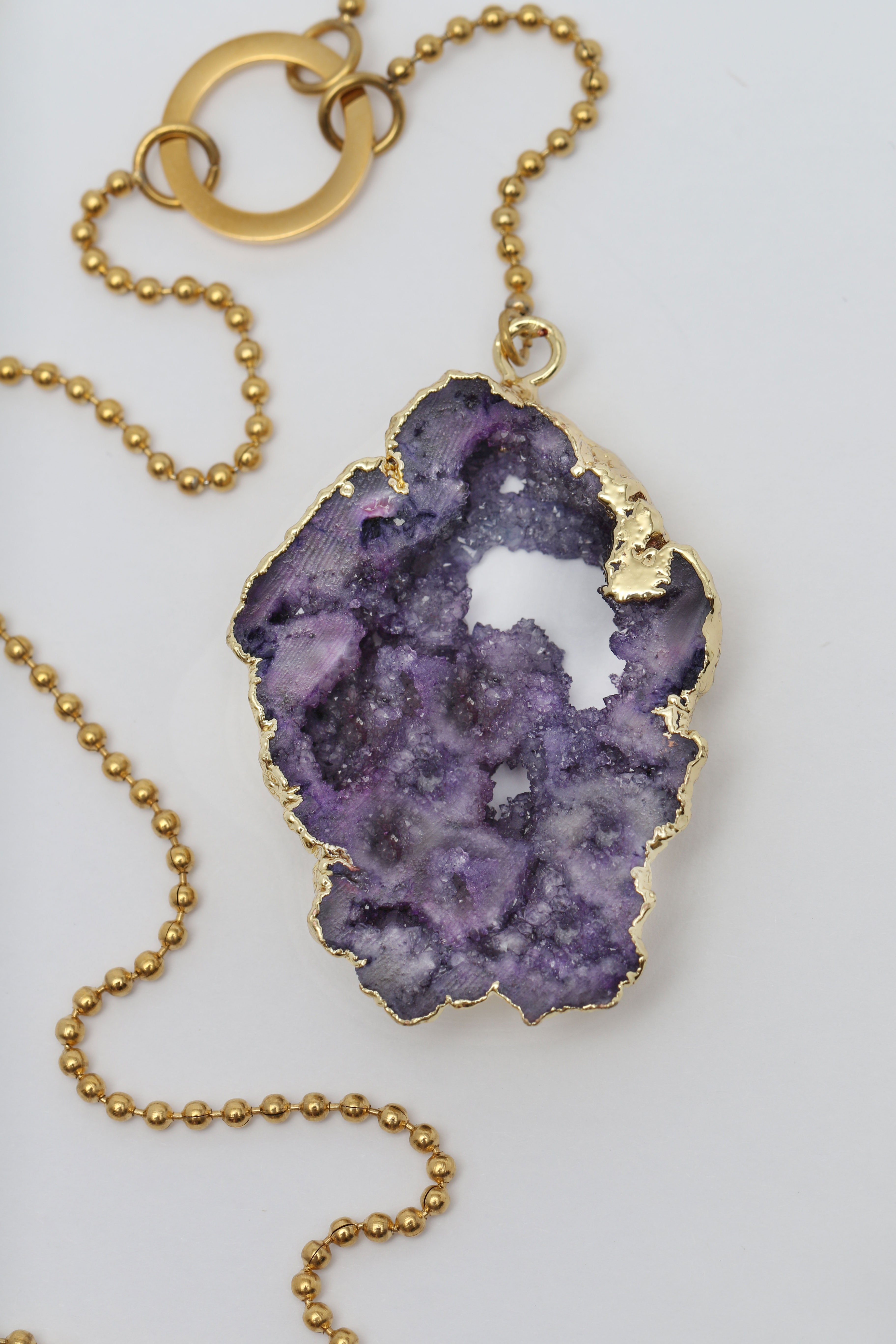 Bliss purple necklace in gold - Rocking Vibe