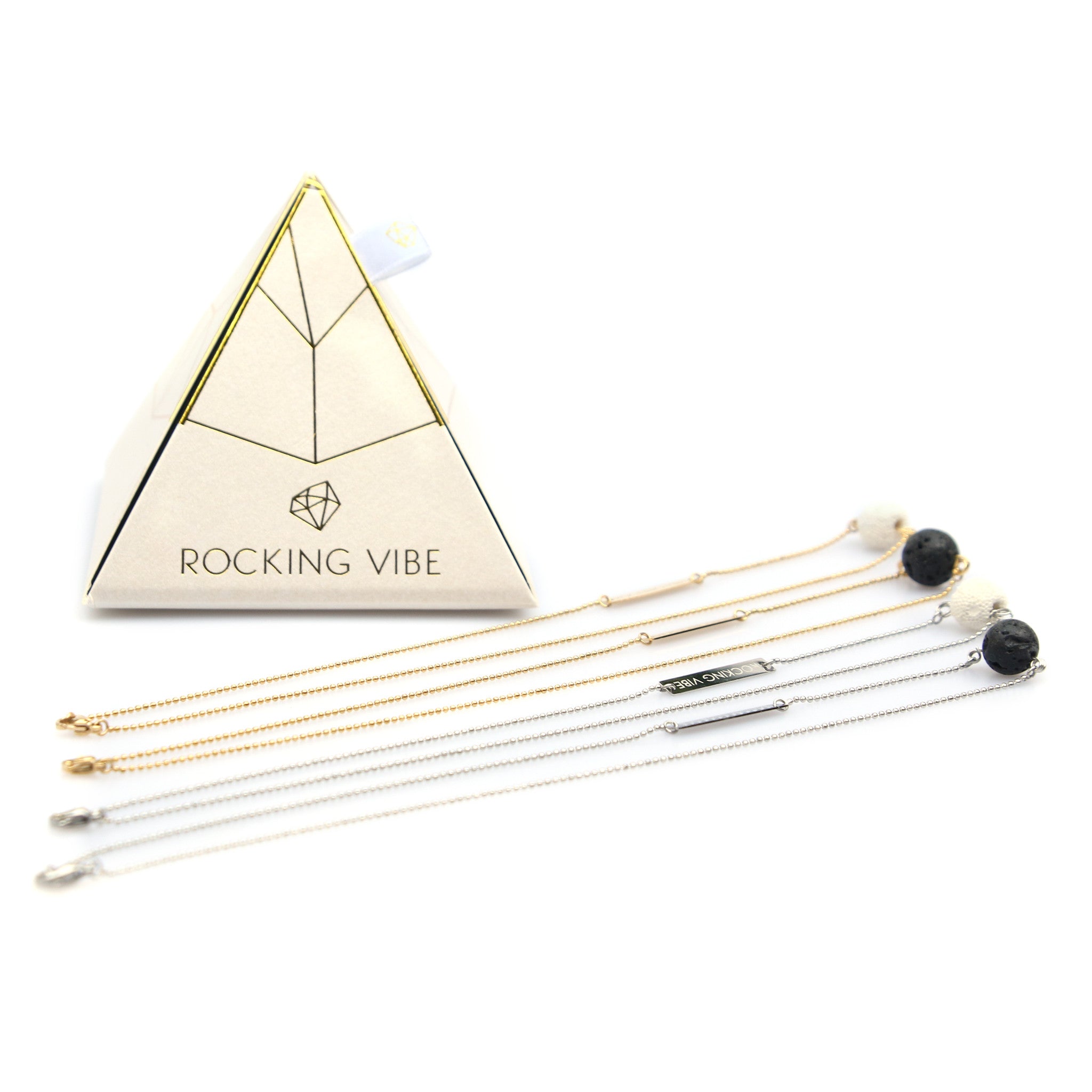Equilibrium diffuser necklace in gold - Rocking Vibe