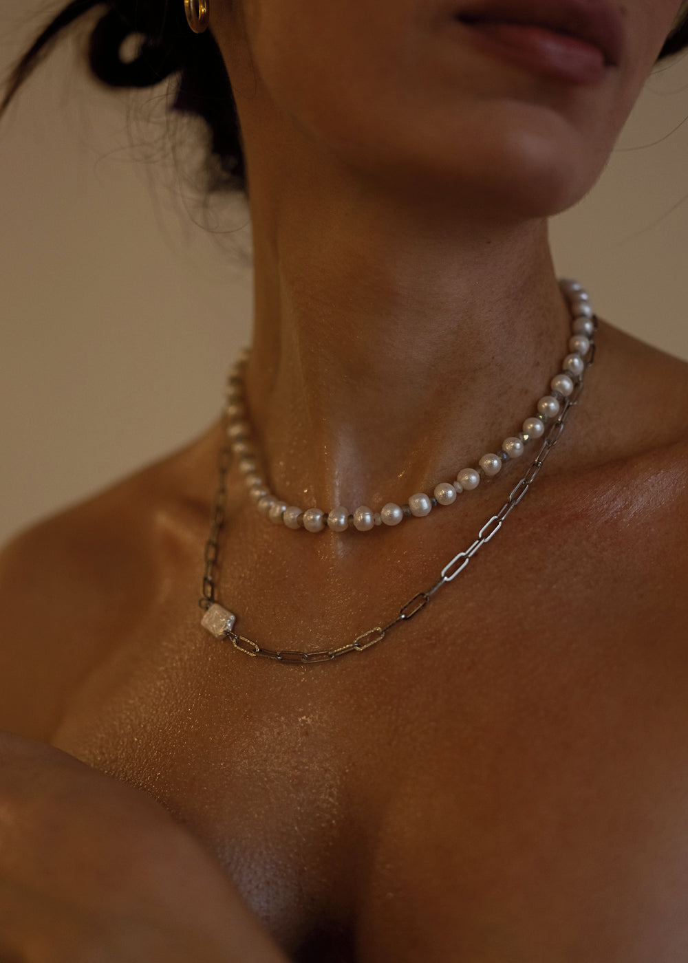 Fluid pearl strand necklace in quartz - Rocking Vibe