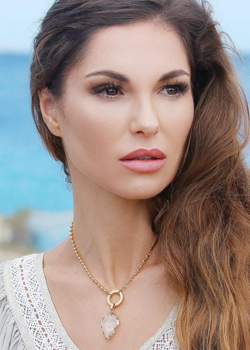 Juno diffuser necklace in gold - Rocking Vibe
