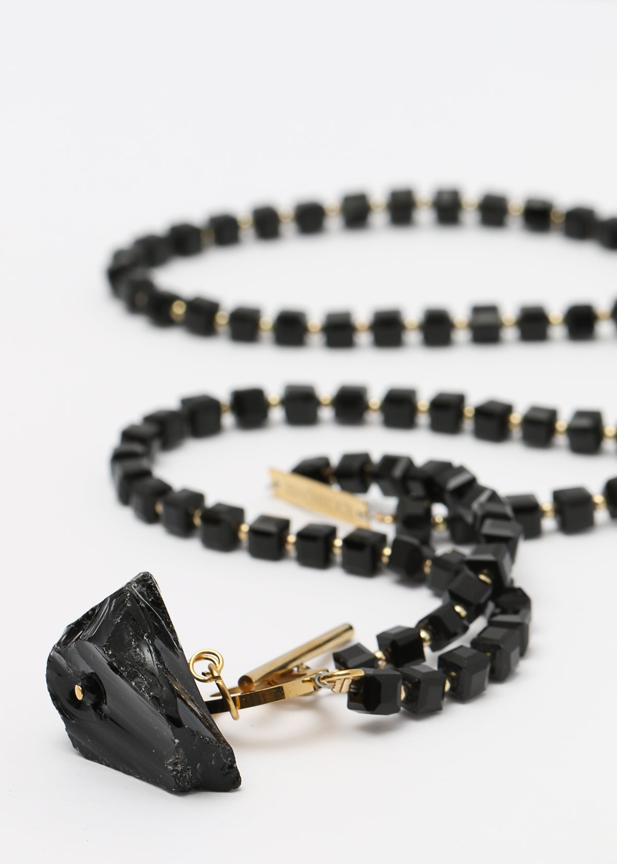 Mystic Soul diffuser necklace in gold - Rocking Vibe
