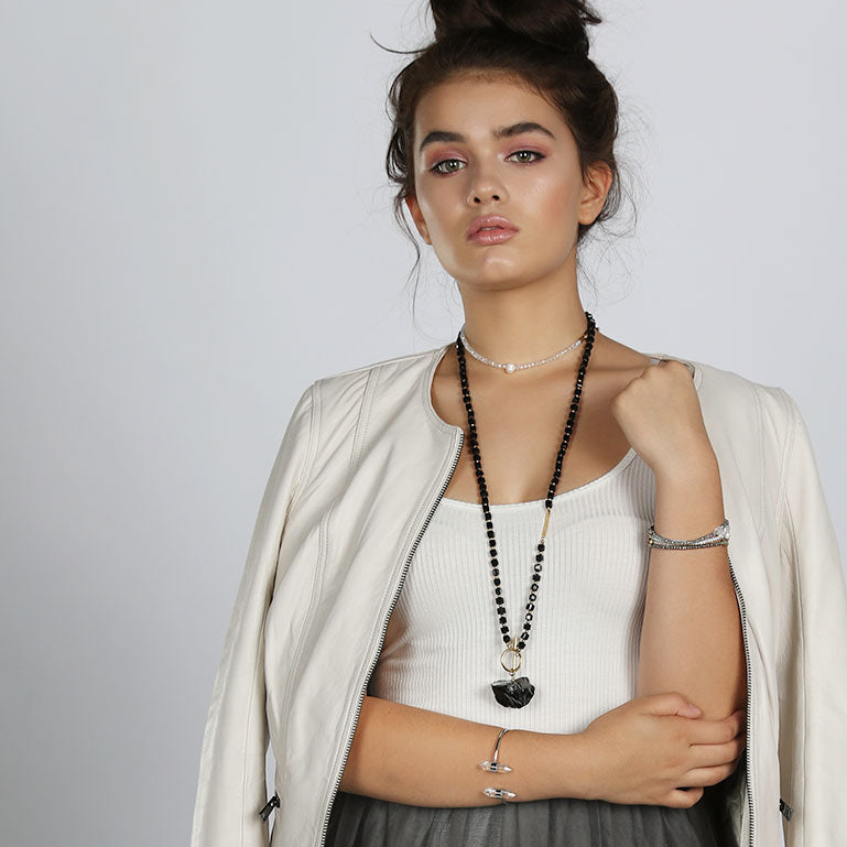 Mystic Soul diffuser necklace in gold - Rocking Vibe