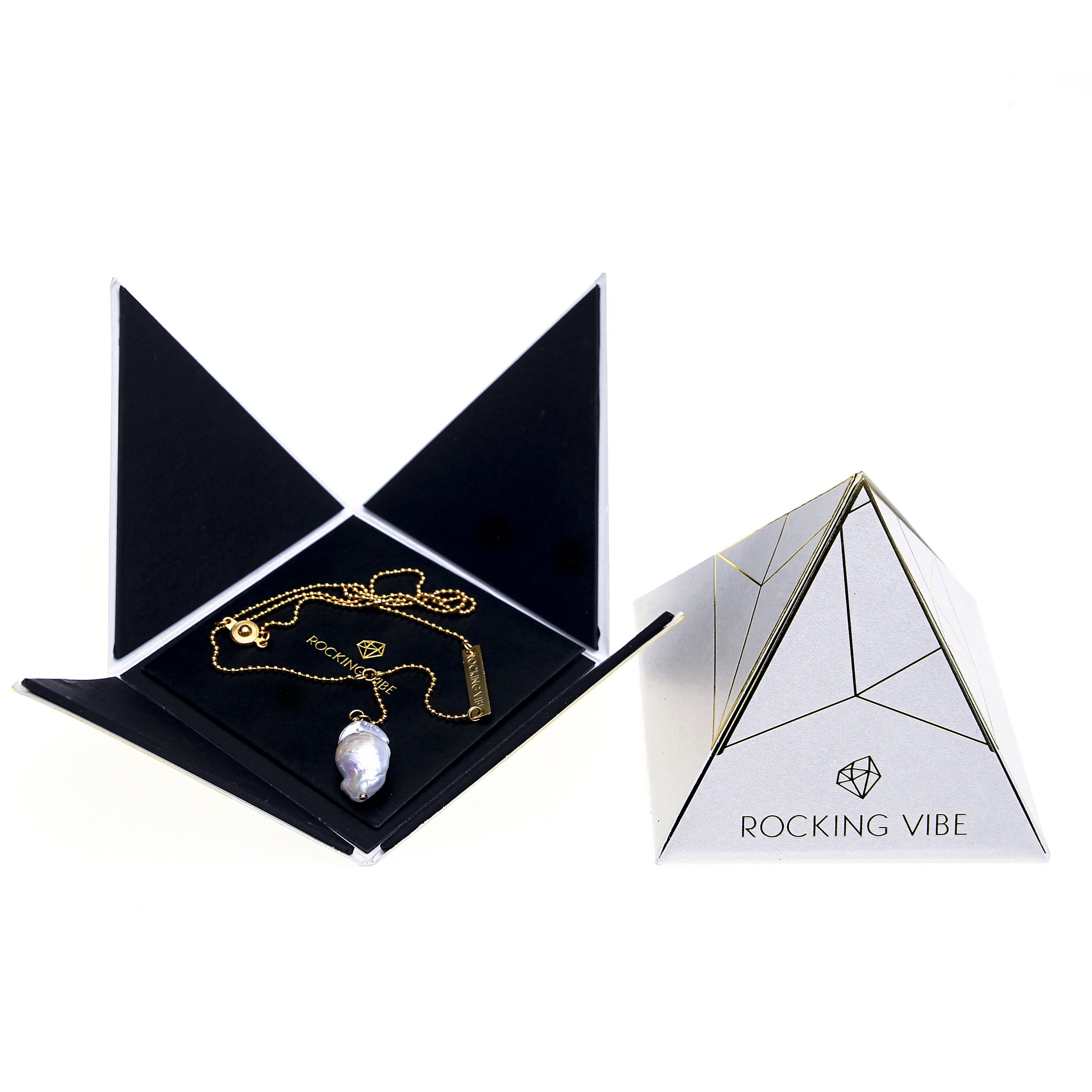 Nurture short diffuser necklace in gold - Rocking Vibe