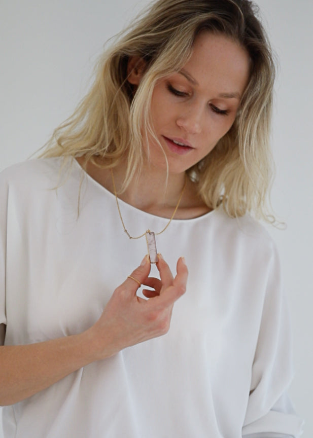 Rose Bar necklace in gold - Rocking Vibe