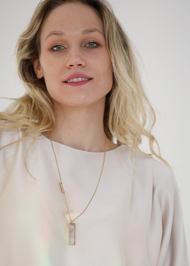Rose Bar necklace in gold - Rocking Vibe